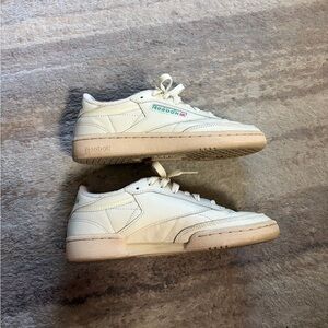 Reebok women’s club C 85 vintage white
